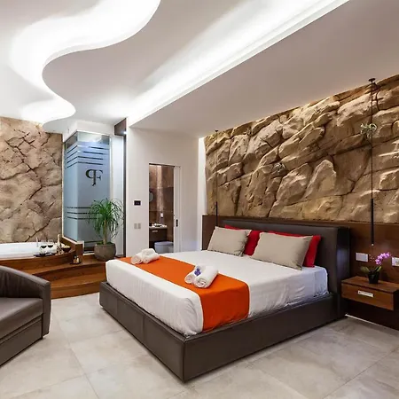 Palazzo Ferrucci Luxury Отель