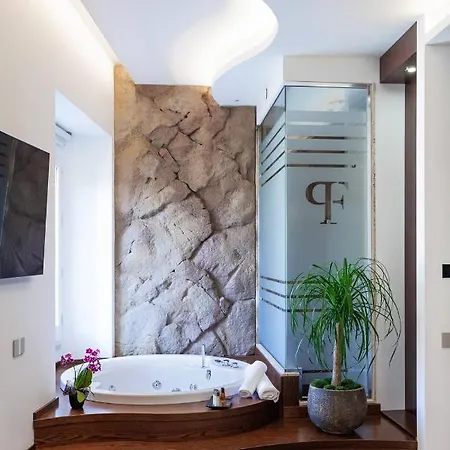Palazzo Ferrucci Luxury Кальяри