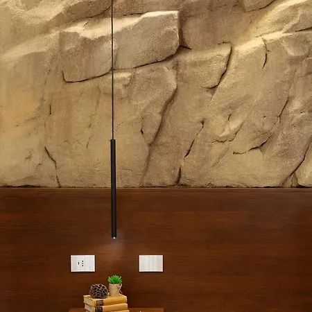 Palazzo Ferrucci Luxury Отель Кальяри