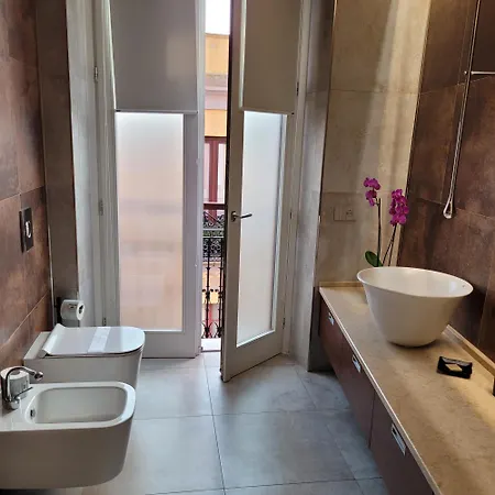 Palazzo Ferrucci Luxury Отель Кальяри